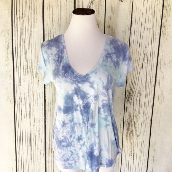 American Eagle Outfitters Tops - American Eagle soft & sexy tie dye v Neck T-shirt